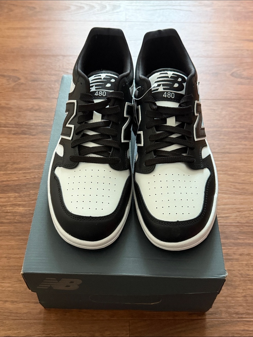 New Balance Men’s Black and White 480 Low-Top Sneakers